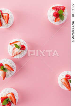 Sweet and light dessert with fruit Sweet and light dessert with fruit 40393177