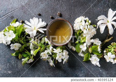 Tea with spring flowers 40395124
