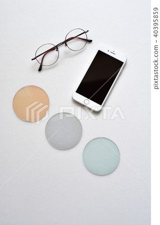 Glasses and smartphones Glasses and smartphones 40395859