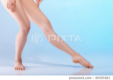 Perfect clean female feet Perfect clean female feet 40395861