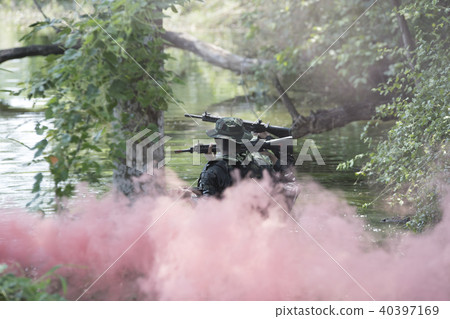 Group soldiers in background or wallpaper. 40397169