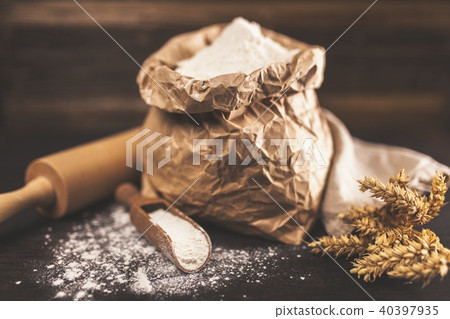Bag of flour 40397935