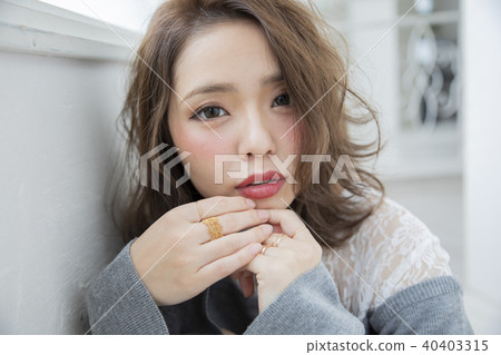 Curly hair Bob style woman Curly hair Bob style woman 40403315