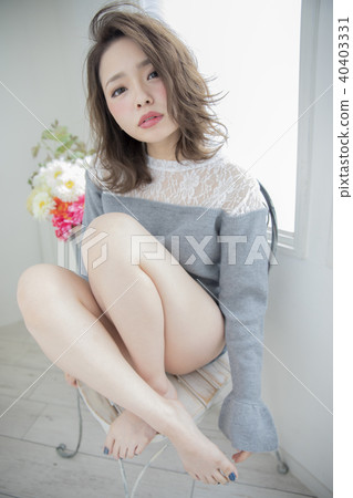 Curly hair Bob style woman 40403331