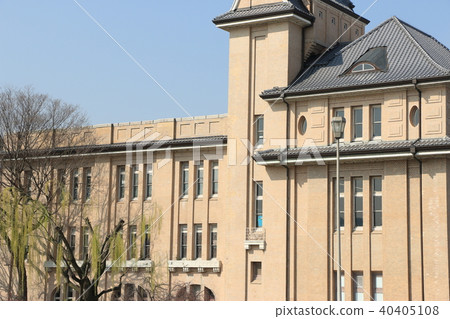 德式西式建築和柳樹（京都市） 40405108