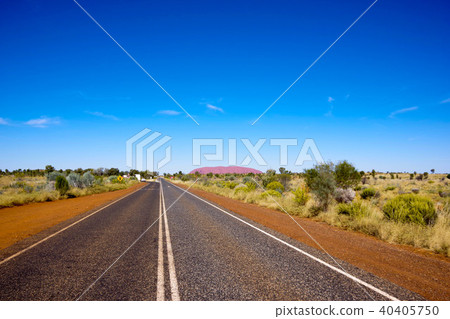 Road to Ayers Rock 40405750