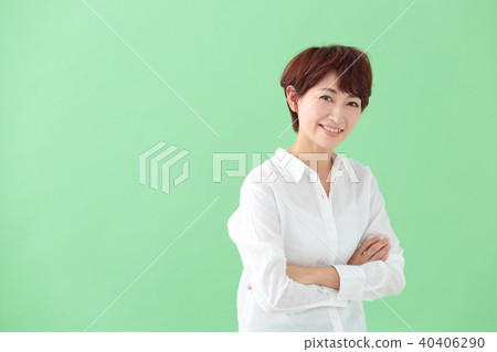 Middle-aged women lifestyle 40406290