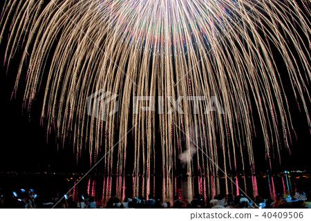Fukui, Shiga, Kiji Coast Touro Sink and Large Fireworks Festival 40409506