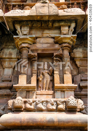 Ardhanarisvara and his bull, Brihadisvara Temple Ardhanarisvara and his bull, Brihadisvara Temple 40410689