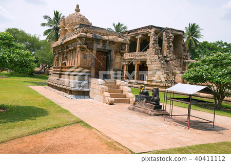 Mahishasurmardini shrine, Brihadisvara Temple 40411112