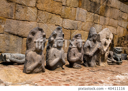Excavated sculptures, Brihadisvara Temple complex 40411116