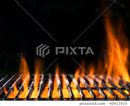 Empty grill grid with fire 40413919