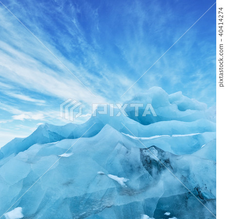 Top of glacier floes with sunny sky, Iceland 40414274