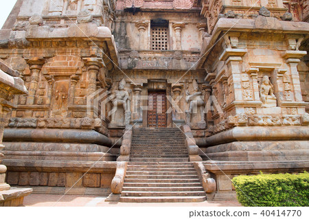Northern entrance, Brihadisvara Temple, Tamil Nad  40414770