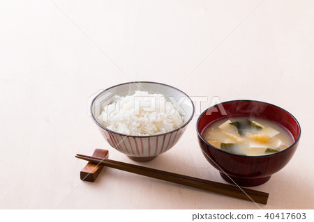晚餐和味噌湯 晚餐和味噌湯 40417603