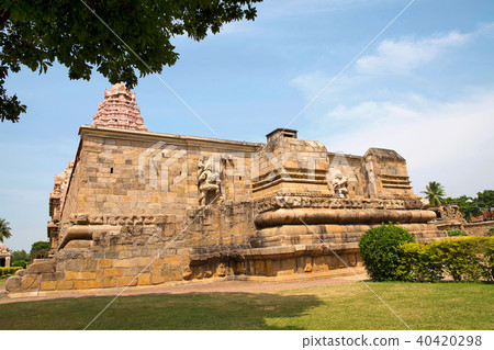 Entrance to the mahamandapa, Brihadisvara Temple Entrance to the mahamandapa, Brihadisvara Temple 40420298