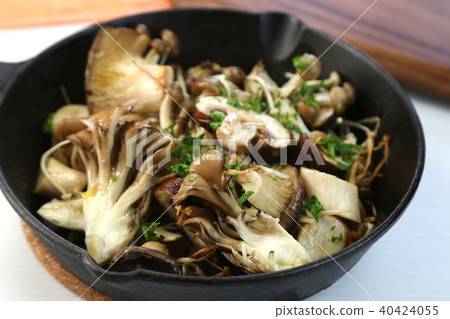 蘑菇炒 40424055