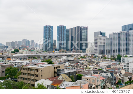 Tokaido Shinkansen and the streets of Tokyo Tokaido Shinkansen and the streets of Tokyo 40425797