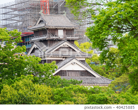 Kumamoto Castle Utosu in fresh green Kumamoto Castle Utosu in fresh green 40425885