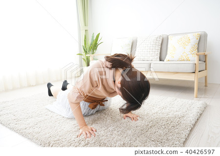 Young woman playing sports Young woman playing sports 40426597