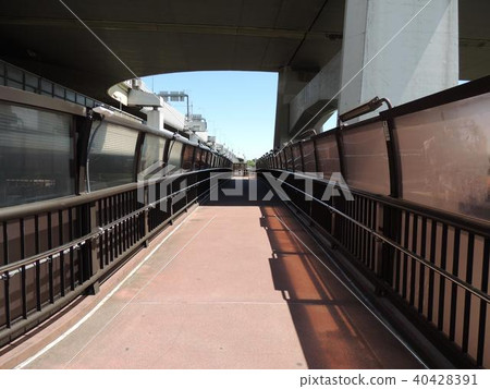 Footbridge of the beauty tree intersection (under the beauty tree junction) Footbridge of the beauty tree intersection (under the beauty tree junction) 40428391