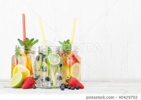 Fresh lemonade jar Fresh lemonade jar 40429702
