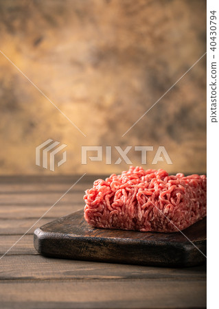 Fresh raw beef minced meat 40430794