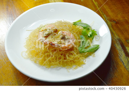 prawn steamed with glass noodle on dish 40430926