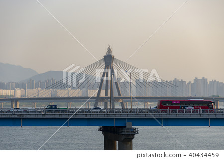 Cheonho Bridge, Olympic Bridge, Gwangjin-gu, Han River, Seoul 40434459