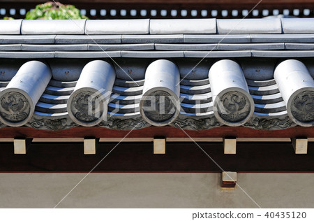 Kanmon-ji Temple Marumon Tiles 40435120