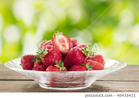一個草莓 40438421