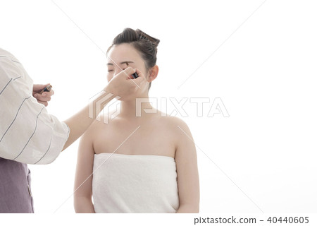眼妝 - 年輕女性的美容形象 - 專業眼妝 眼妝 - 年輕女性的美容形象 - 專業眼妝 40440605