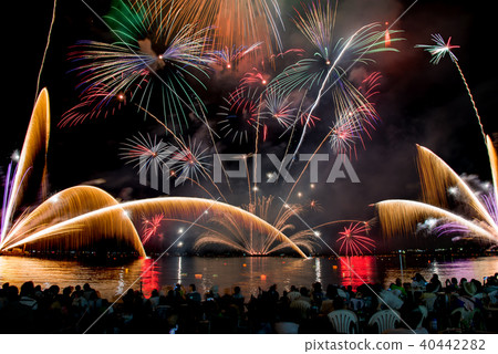 Fukui Tsuruga Gas Coast Coastal sludge and big fireworks display People who see fireworks festival Fukui Tsuruga Gas Coast Coastal sludge and big fireworks display People who see fireworks festival 40442282