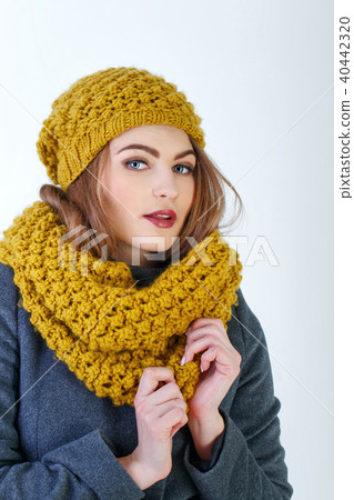 Frenchwoman 40442320