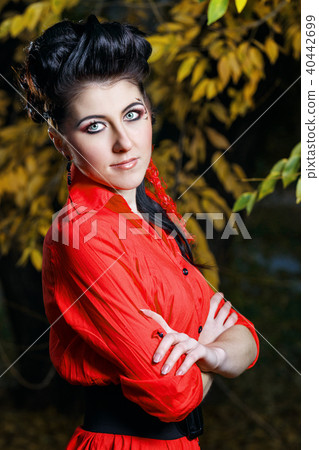 Attractive girl in the autumn park Attractive girl in the autumn park 40442699