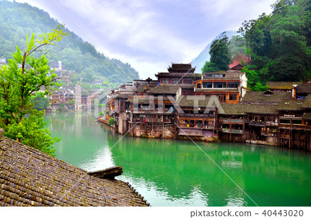 Old houses in Fenghuang county in Hunan, China. Old houses in Fenghuang county in Hunan, China. 40443020
