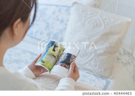 Female portrait 40444463