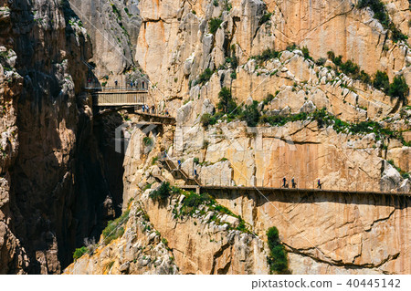 Caminito Del Rey, mountain path along steep cliffs Caminito Del Rey, mountain path along steep cliffs 40445142
