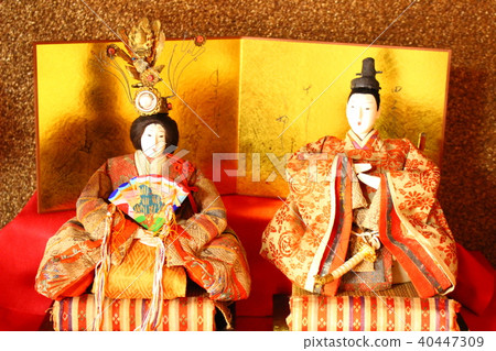 The old hina doll The old hina doll 40447309