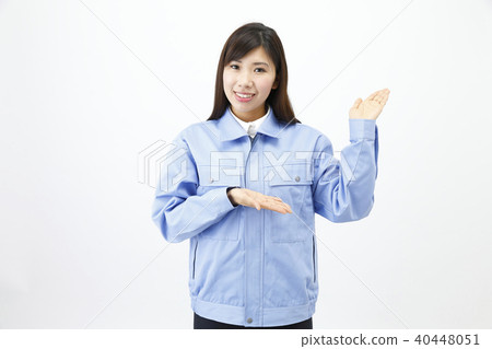 女人穿著工作服 40448051