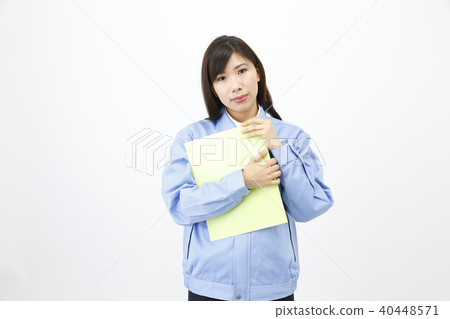 女人穿著工作服 40448571