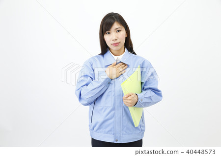 女人穿著工作服 40448573