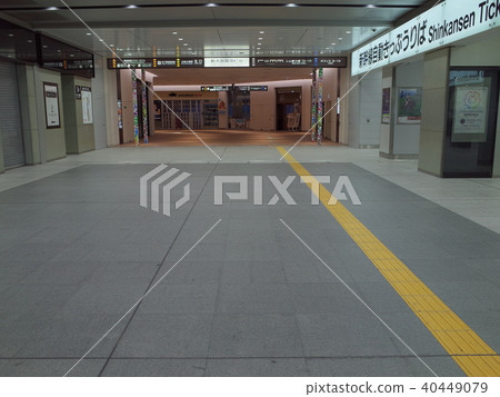 Shinkansen central exit _ Shin Osaka 40449079