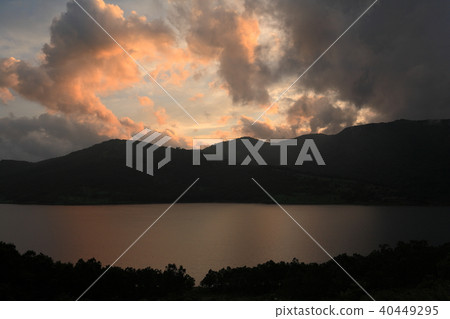 黃昏夜湖 40449295