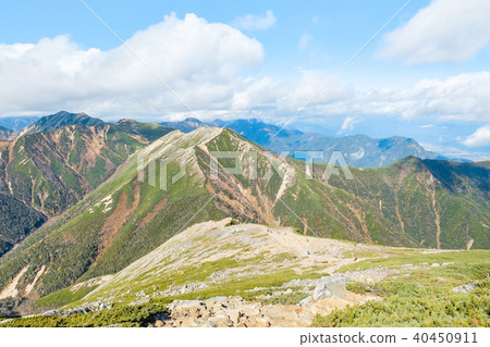 落在Jomonake山（觀看Yokodake和Mt. Daisendake） 40450911