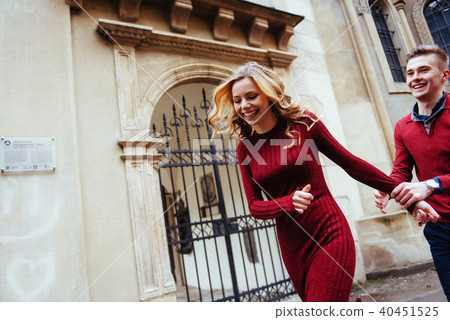 Couple enjoying outdoors in a urban surroundings 40451525