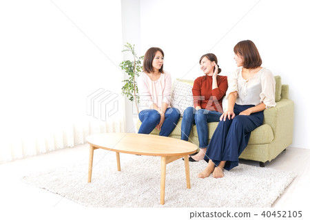 Mom friend to talk Mom friend to talk 40452105