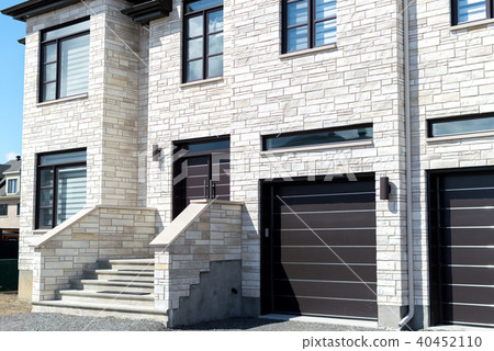 Luxury house in Montreal, Canada against blue sky Luxury house in Montreal, Canada against blue sky 40452110