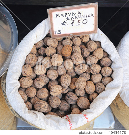 Shelled Walnuts Shelled Walnuts 40454378