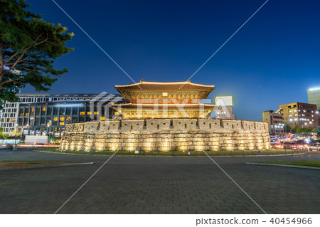 Dongdaemun gate Seoul 40454966